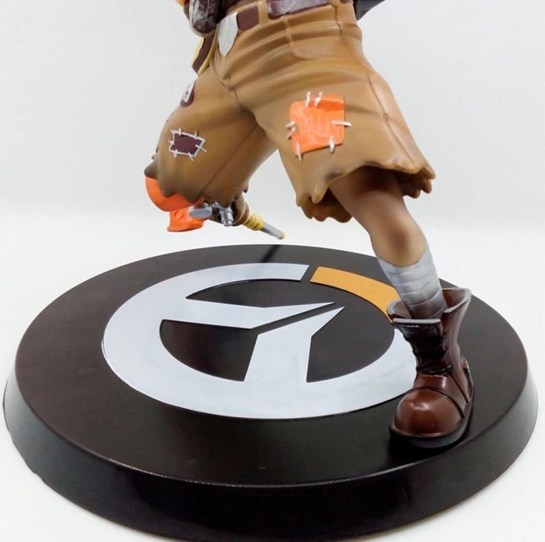 Overwatch junkrat hotsell statue