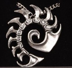 Медальон StarCraft 2 Zerg Kerrigan Necklace